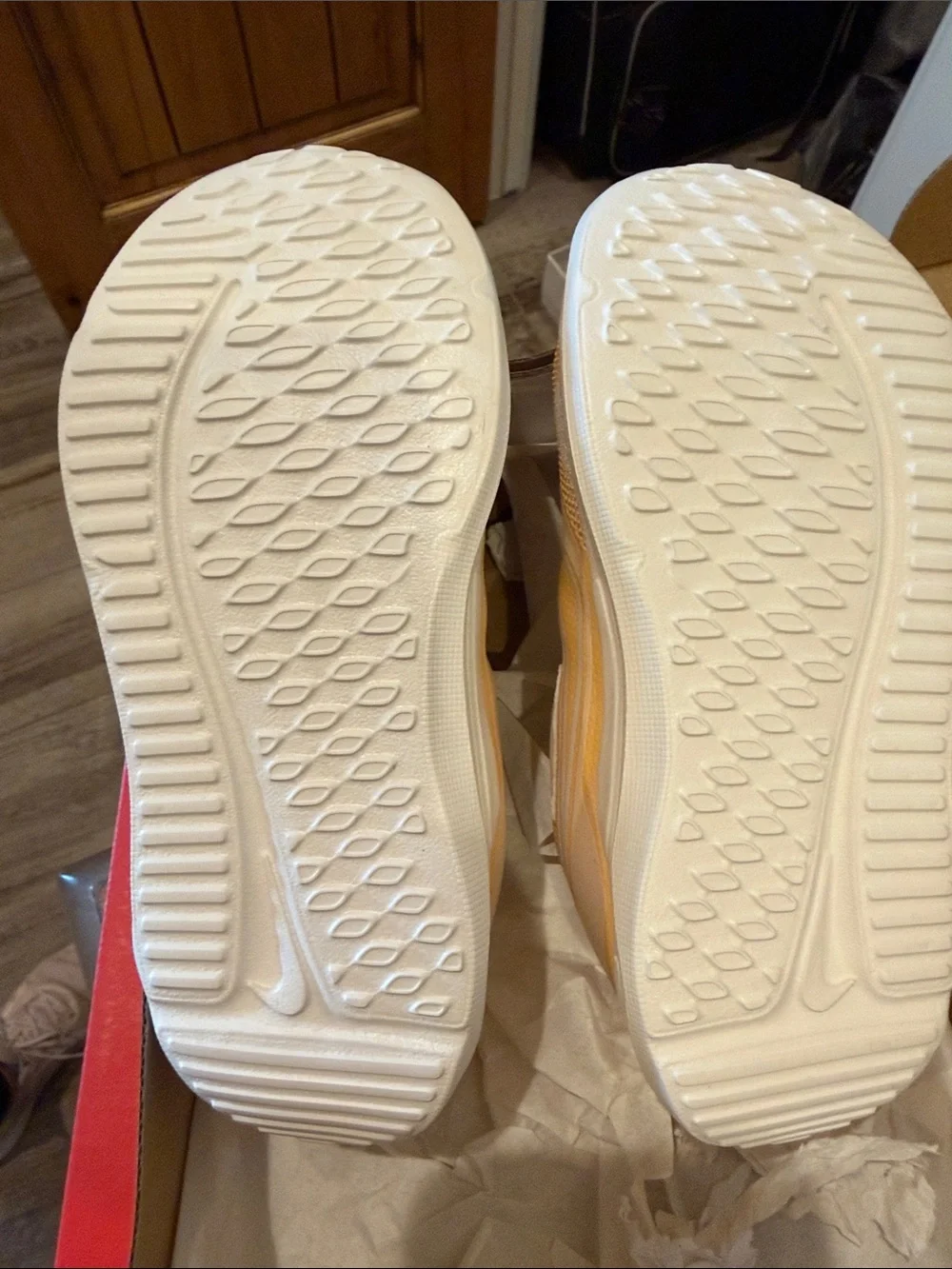 NEW IN Box Nike Kids' Peach/White Lightweight Sneaker